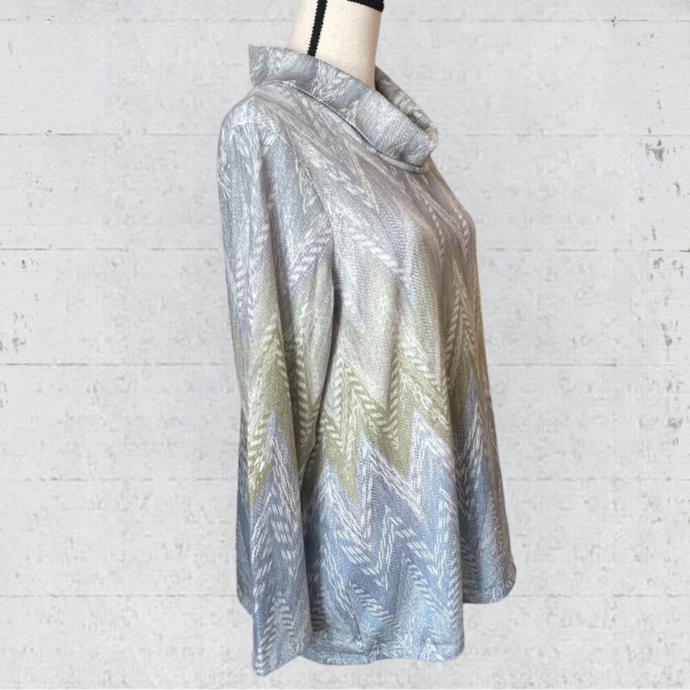 Chico’s Luxe Chevron Printed Cowl Neck Top Size Large - Picture 6 of 12